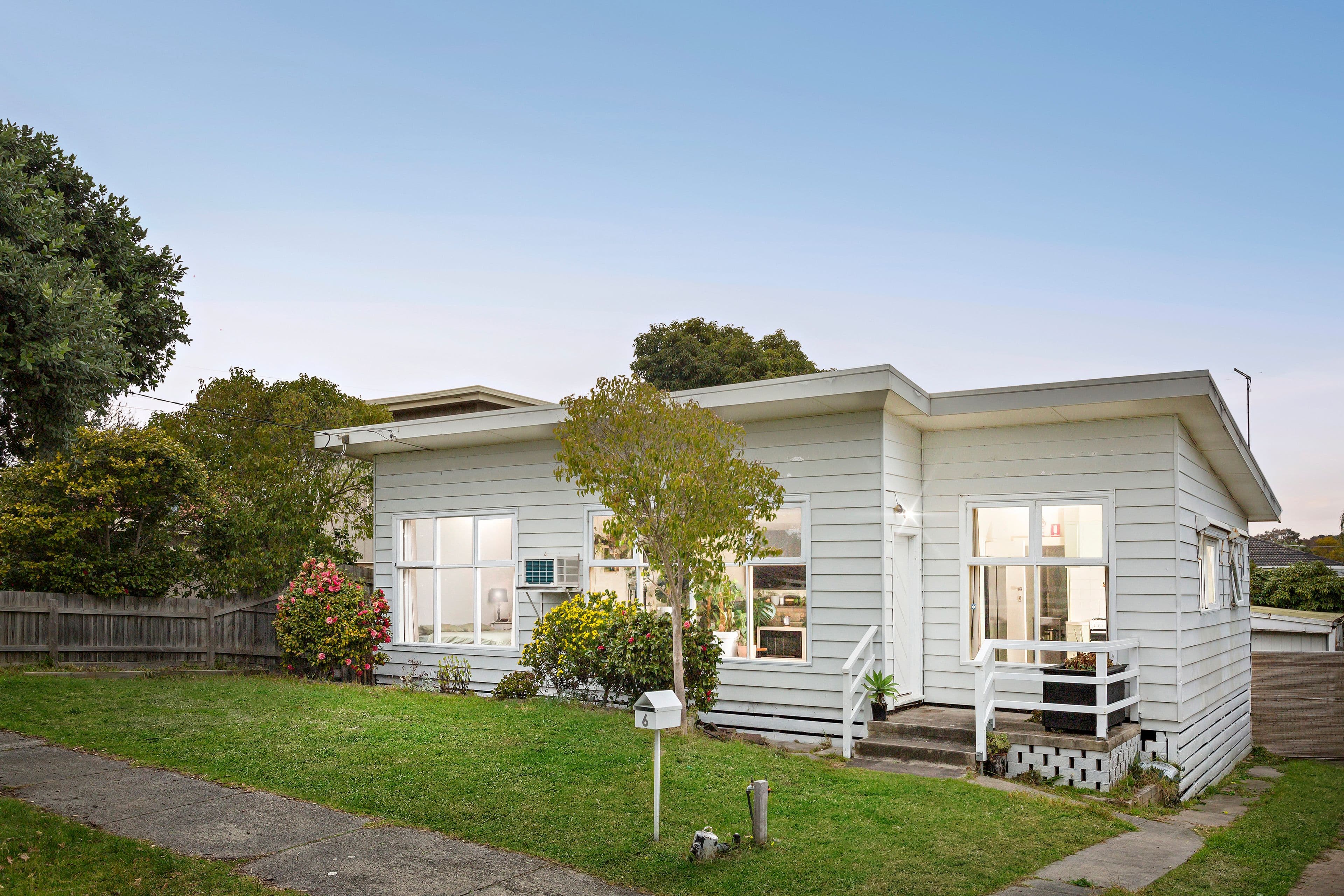 6 Omaroo Road, Frankston VIC 3199, Frankston - Image 1