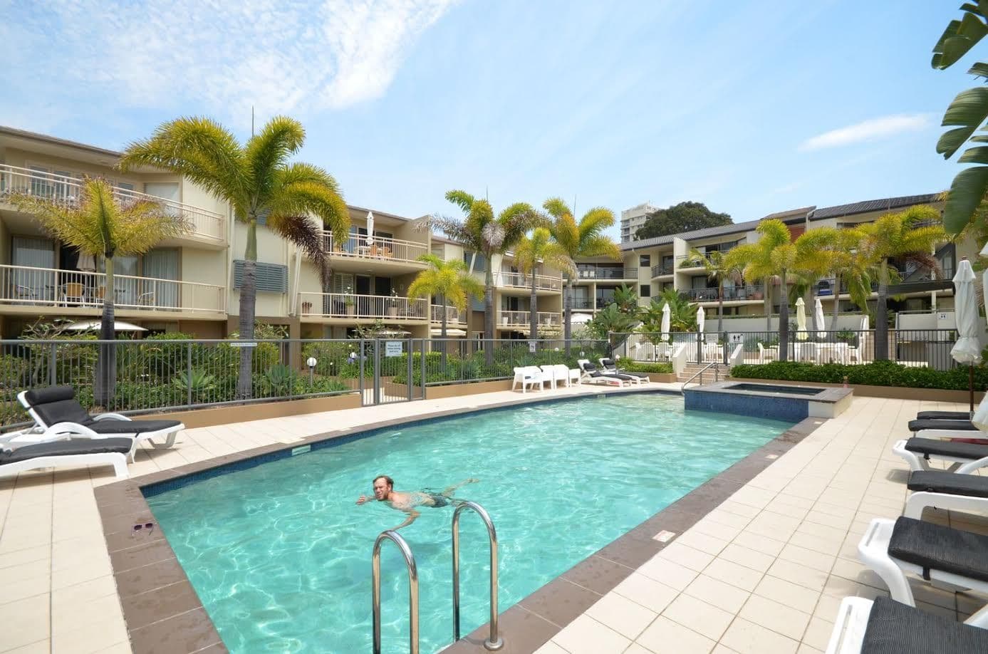 4 Park Avenue, Burleigh Heads QLD 4220, Burleigh Heads - Image 1