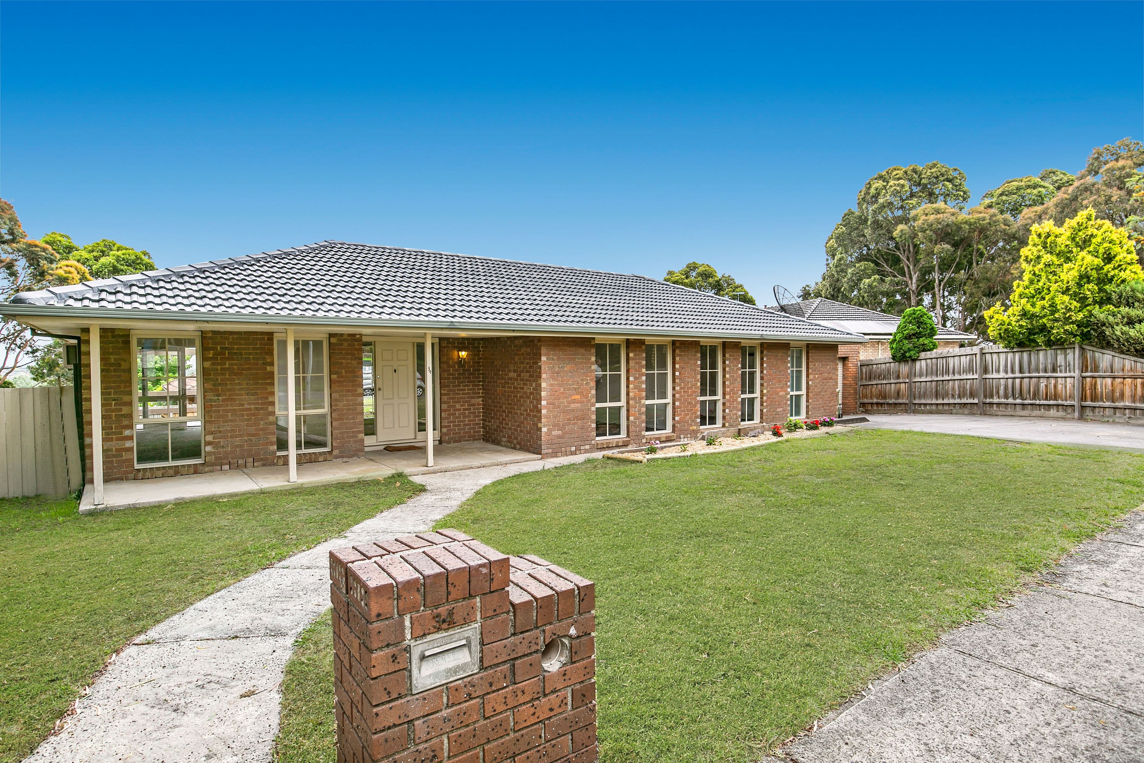 34 William-Perry Close, Endeavour Hills VIC 3802, Endeavour Hills - Image 1