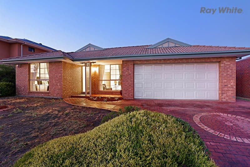 4 Contursi Drive, SYDENHAM VIC 3037, Sydenham - Image 1