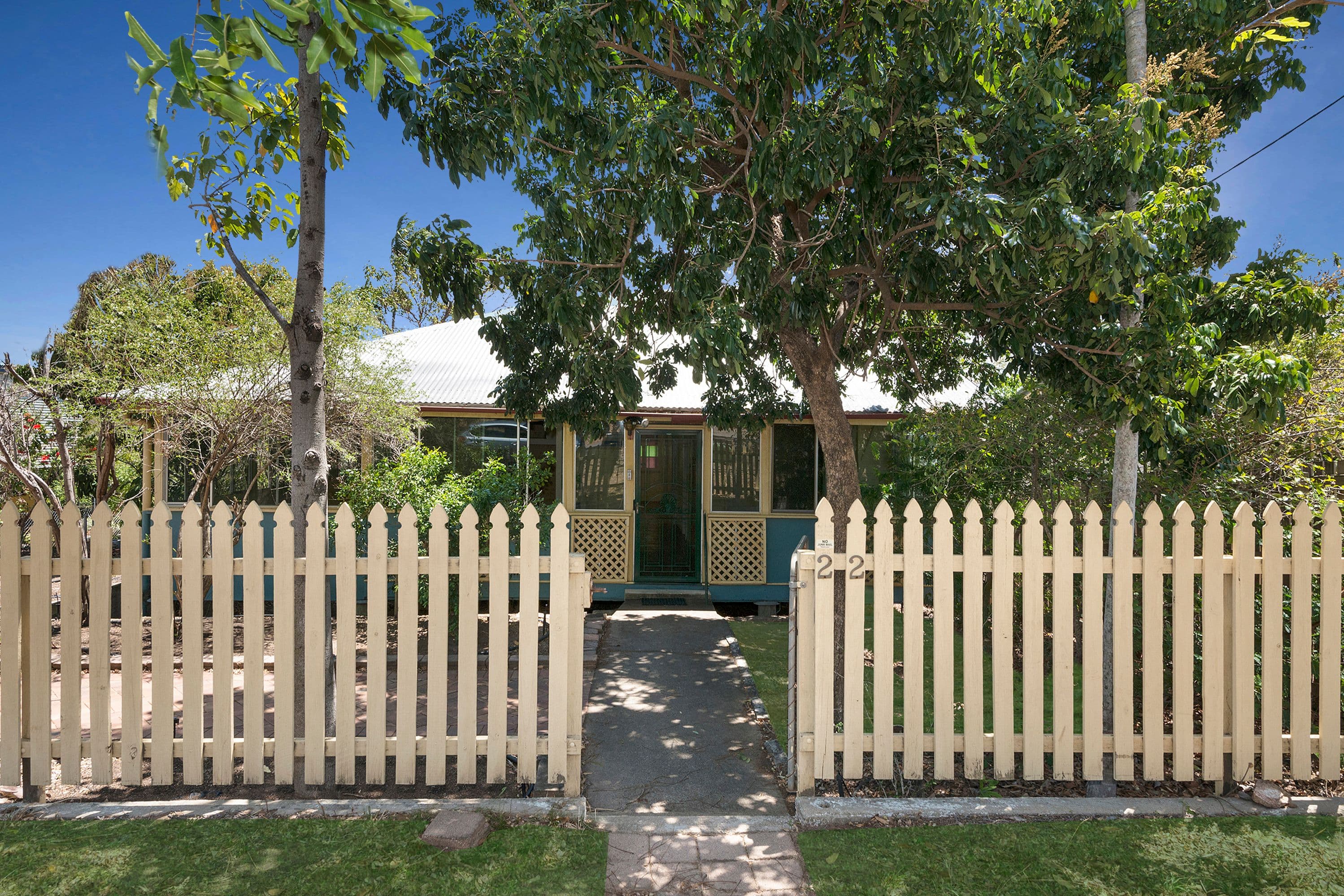 22 Stagpole Street, West End QLD 4810, West End - Image 1