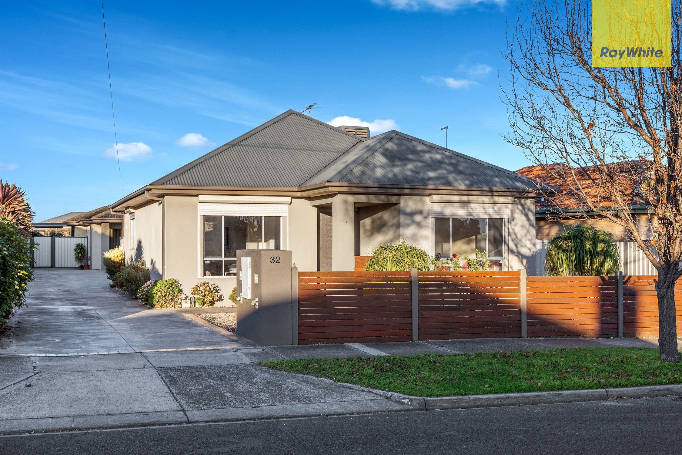 32 Oberon Avenue, St Albans VIC 3021, St Albans - Image 1
