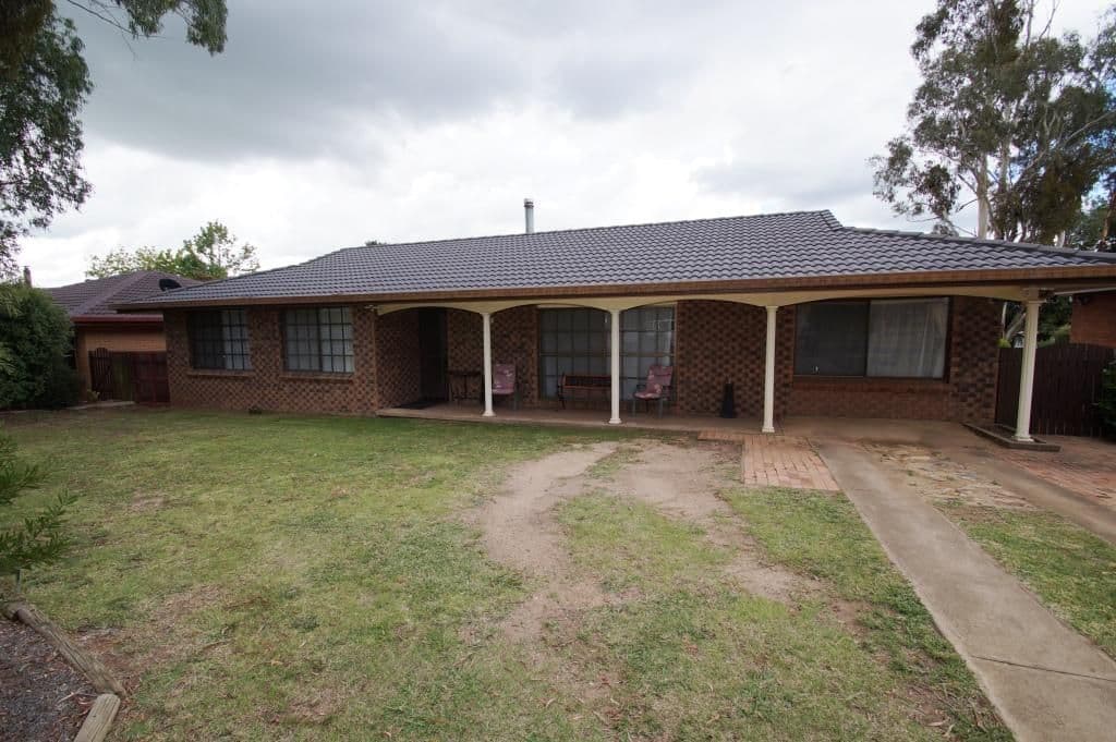 11 Dalton Drive, Armidale - Image 1