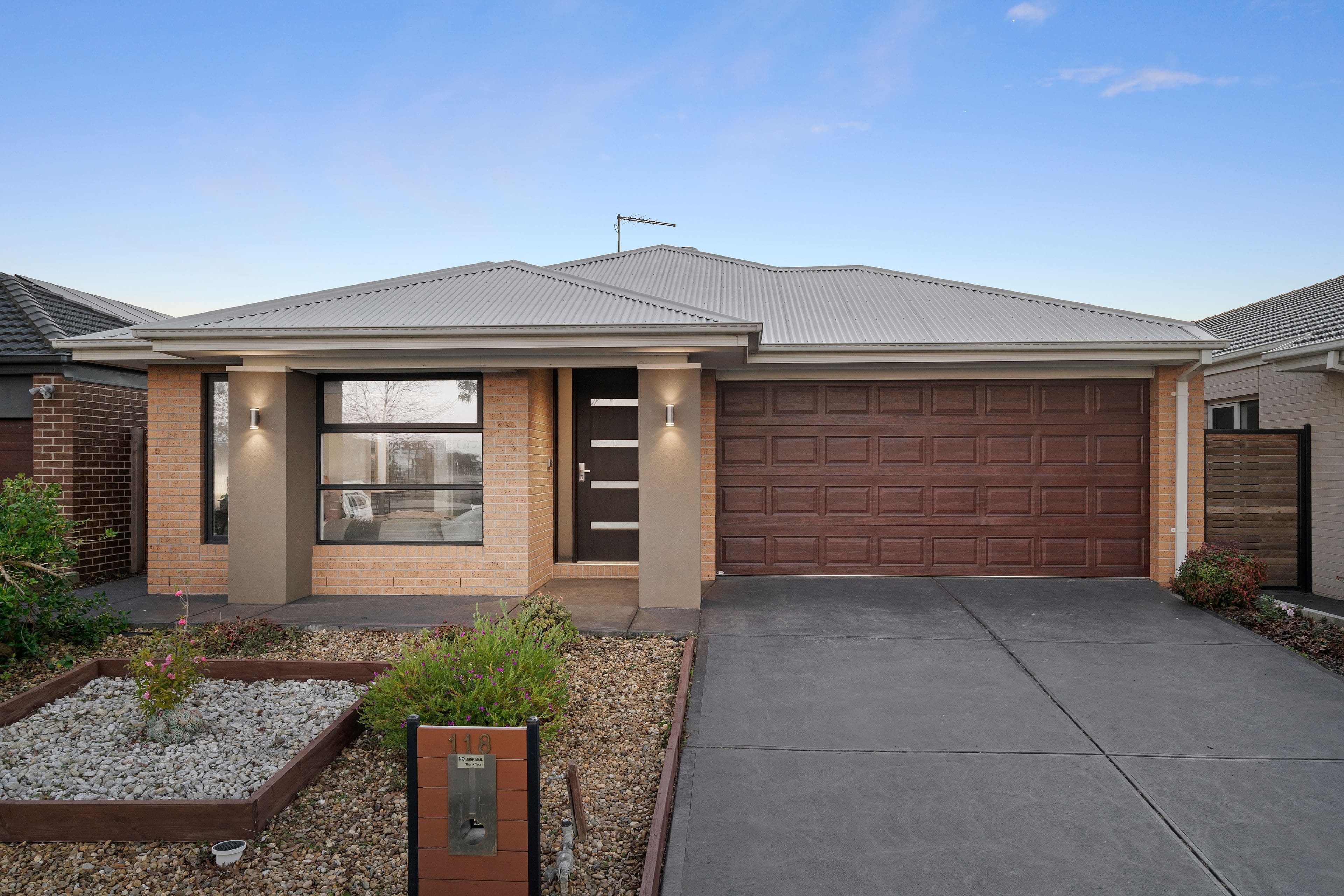 118 Mountainview Boulevard, Cranbourne North VIC 3977, Cranbourne North - Image 1