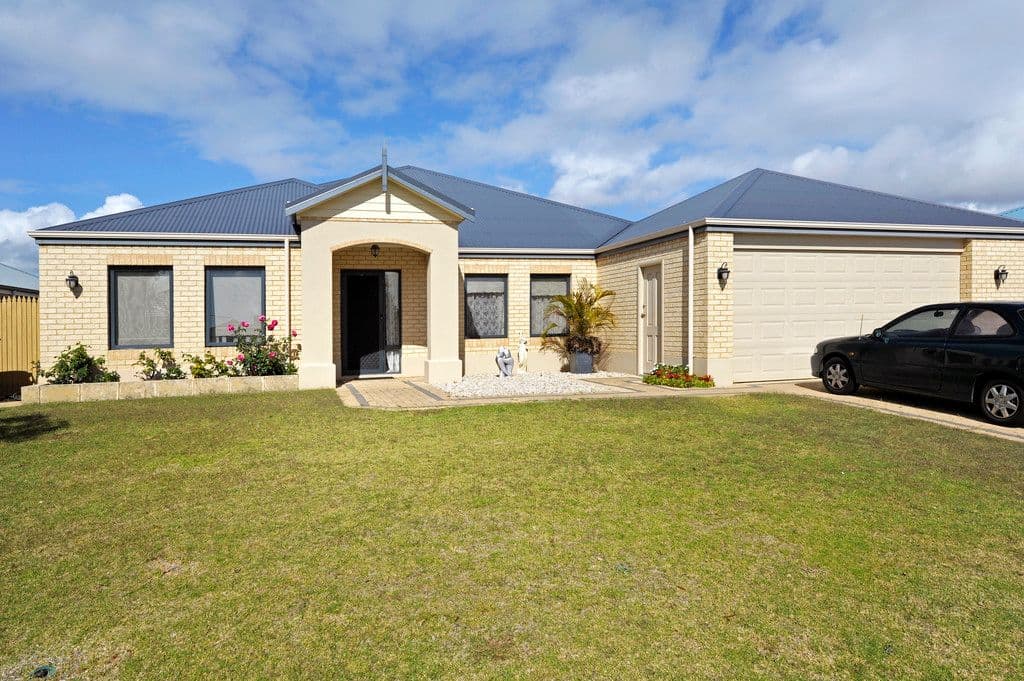 22 Bluefields Parkway, PORT KENNEDY WA 6172, Port Kennedy - Image 1