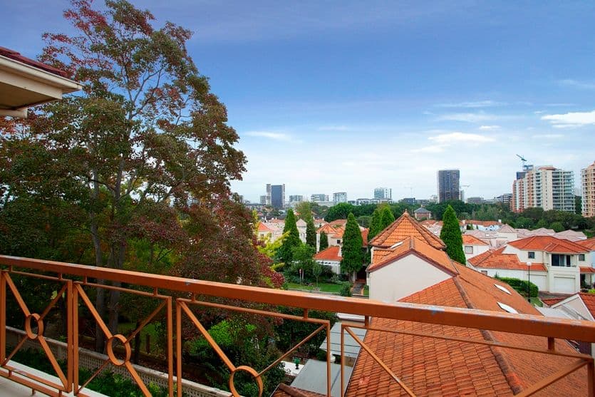 54 Balfour Road, Kensington - Image 1