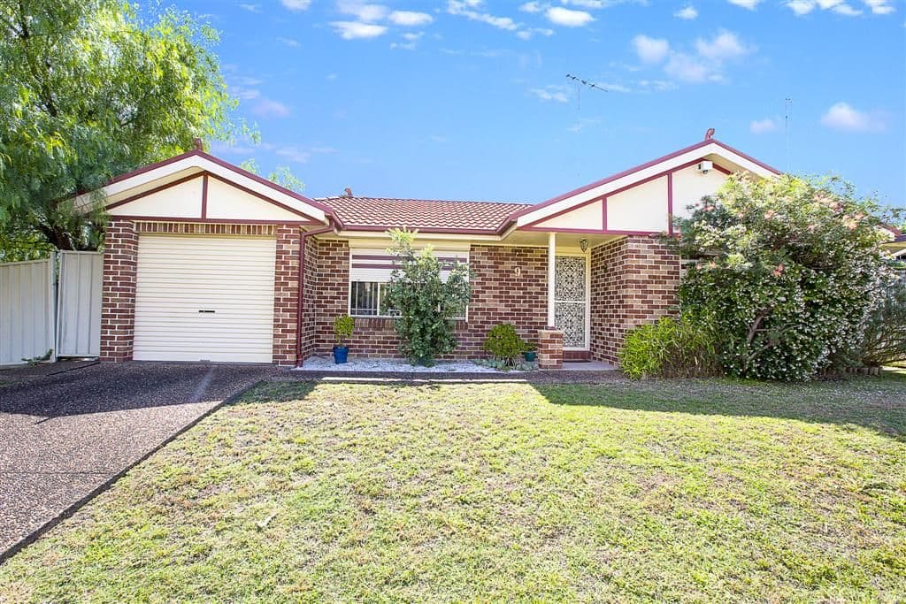 9 Kenneth Slessor Drive, GLENMORE PARK NSW 2745, Glenmore Park - Image 1