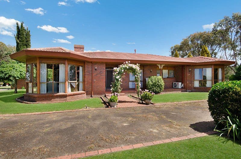 23 McKenzies Road, BUSHFIELD VIC 3281, Bushfield - Image 1