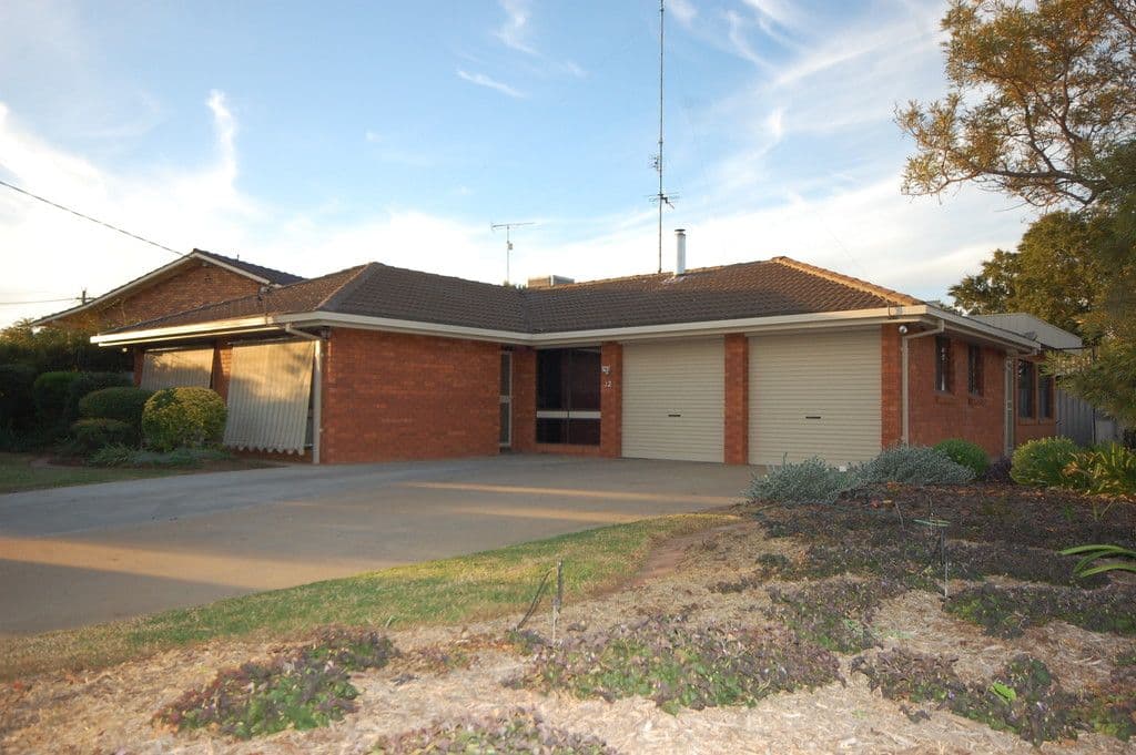 12 Rhoda Place, Yoogali - Image 1