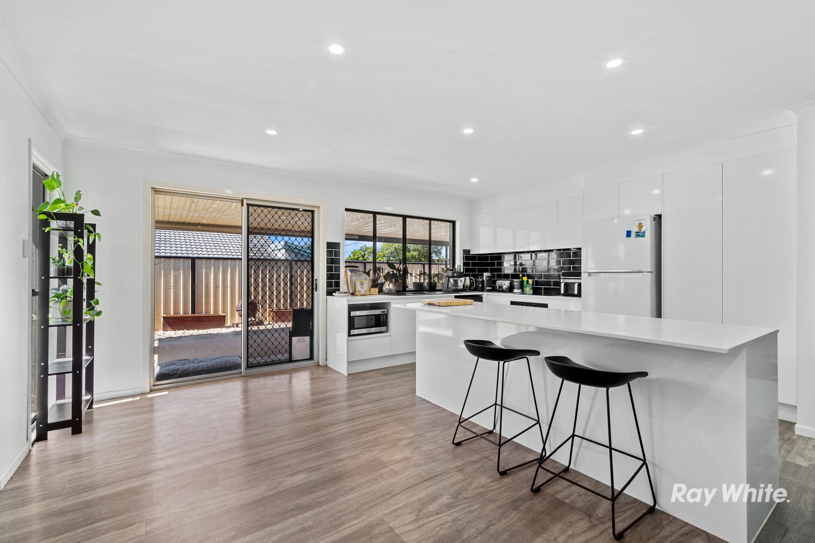 1 Boronia Avenue, Daisy Hill QLD 4127, Daisy Hill - Image 1