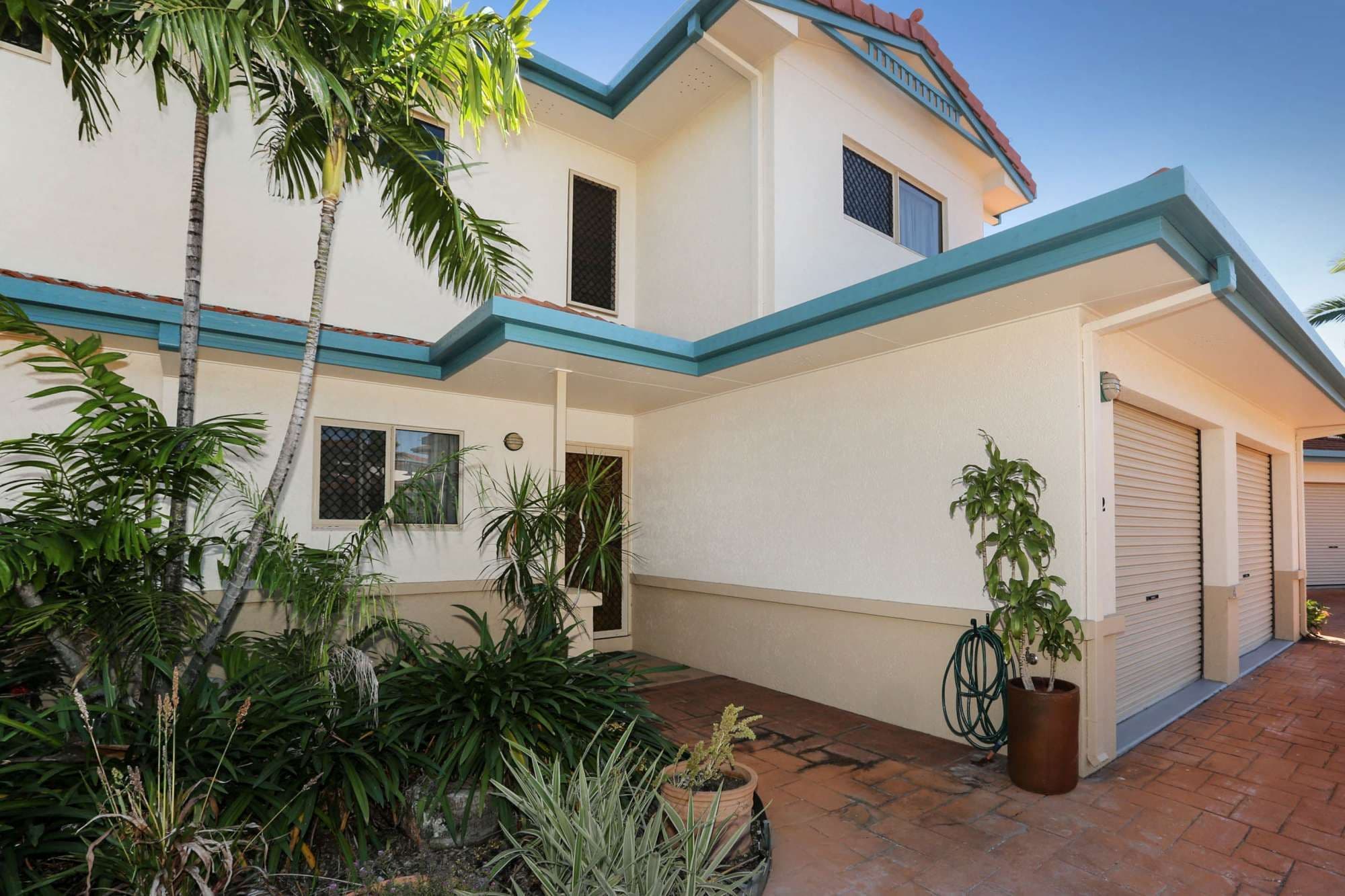 30-32 Martinez Avenue, WEST END QLD 4810, West End - Image 1