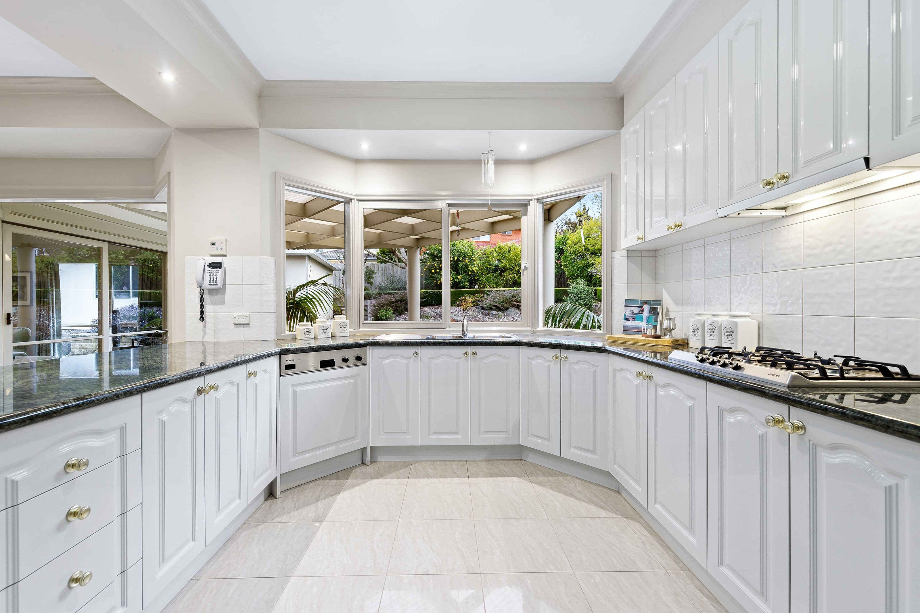 36 Roswell Street, Glen Waverley VIC 3150, Glen Waverley - Image 1