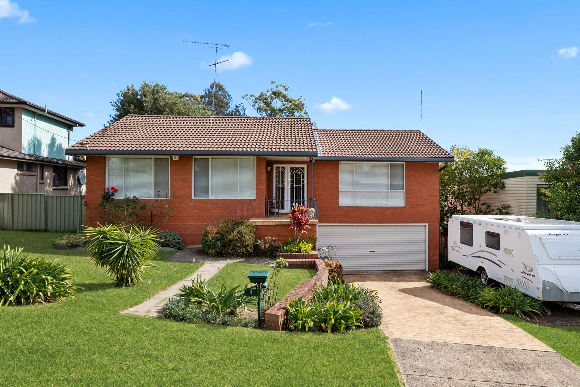9 Guise Road, Bradbury NSW 2560, Bradbury - Image 1
