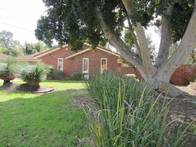 10 Victoria Road, WEST SWAN WA 6055, West Swan - Image 1