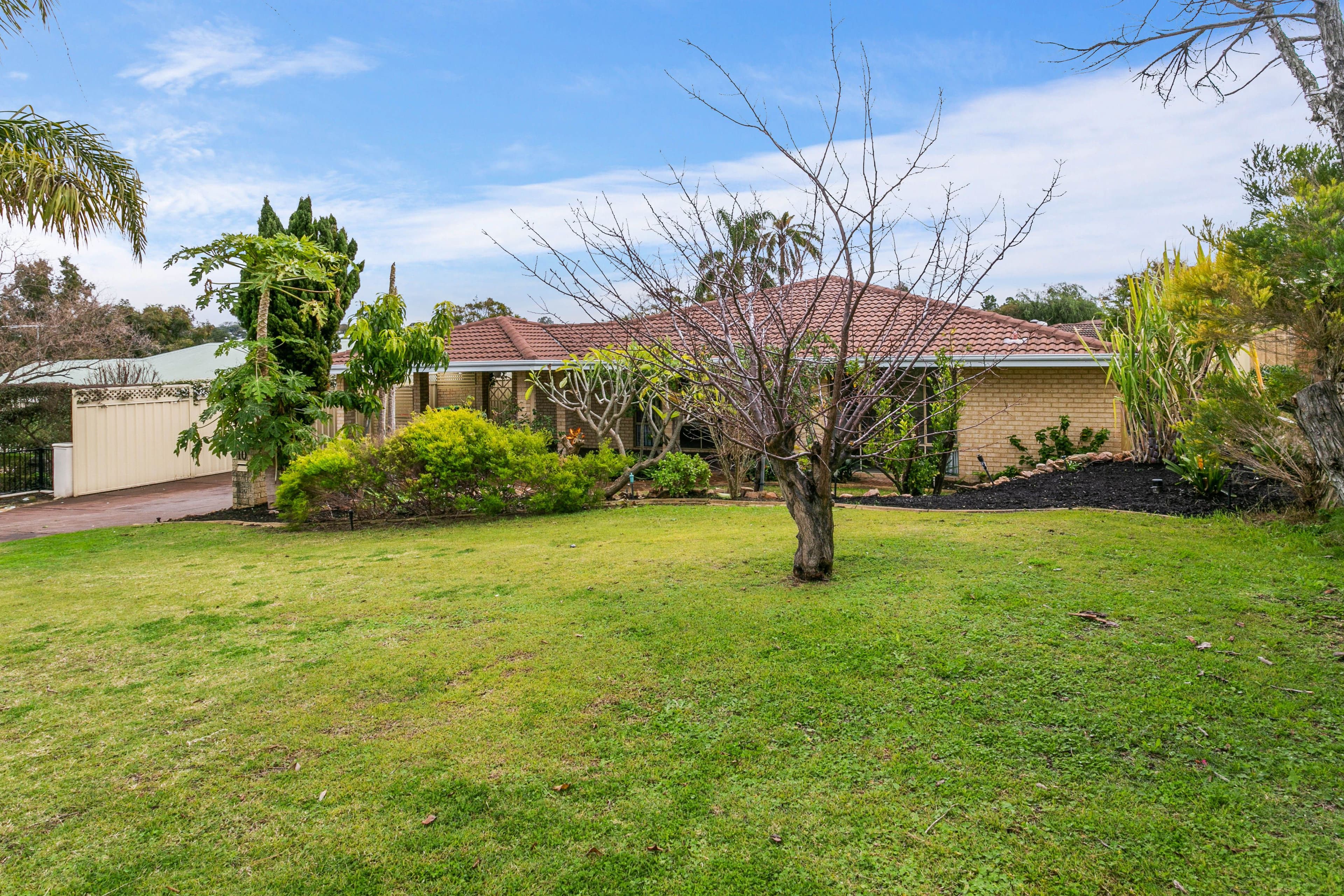 10 Kardinya Road, Kardinya WA 6163, Kardinya - Image 1