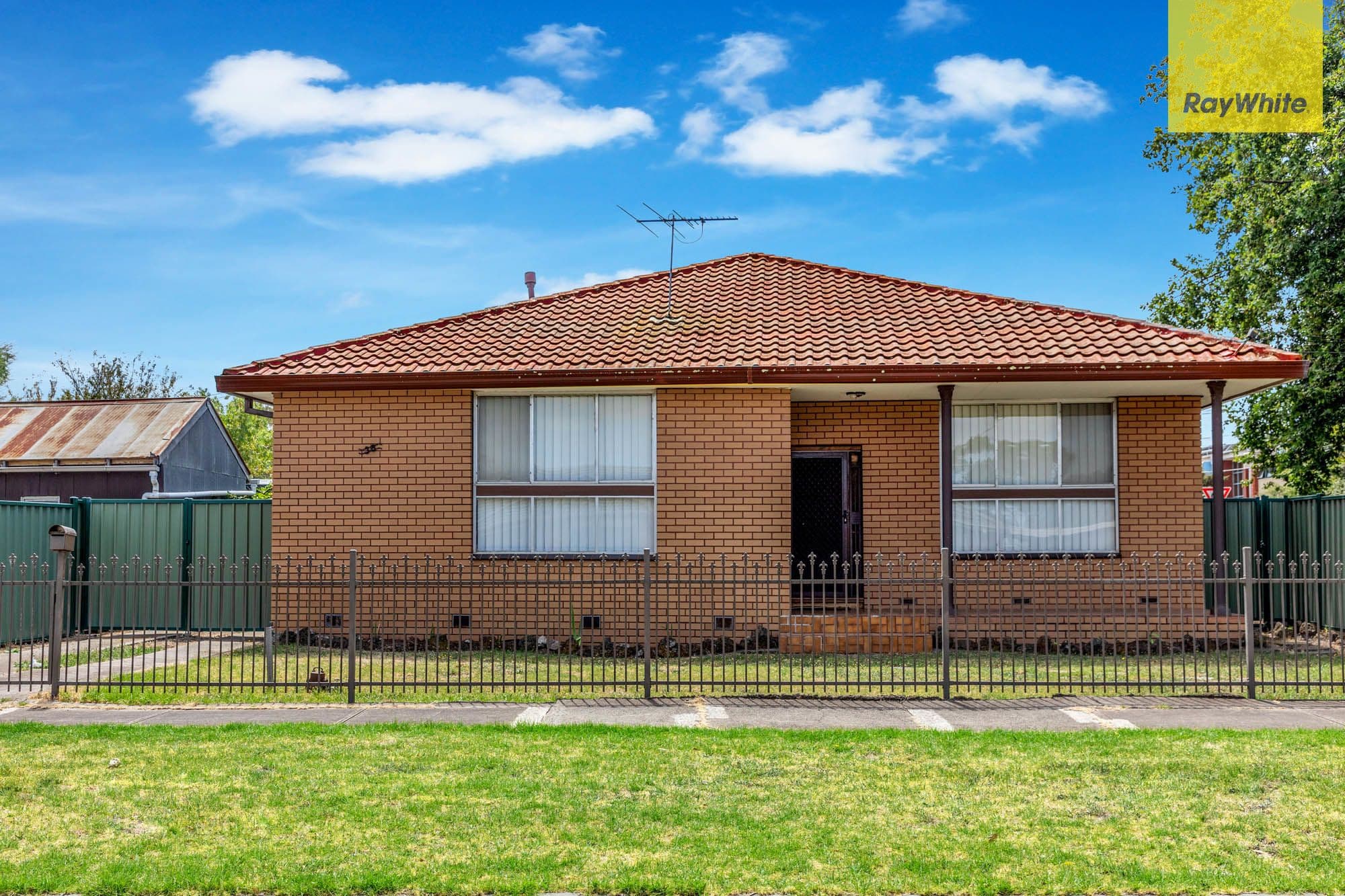 38 Victoria Crescent, St Albans VIC 3021, St Albans - Image 1