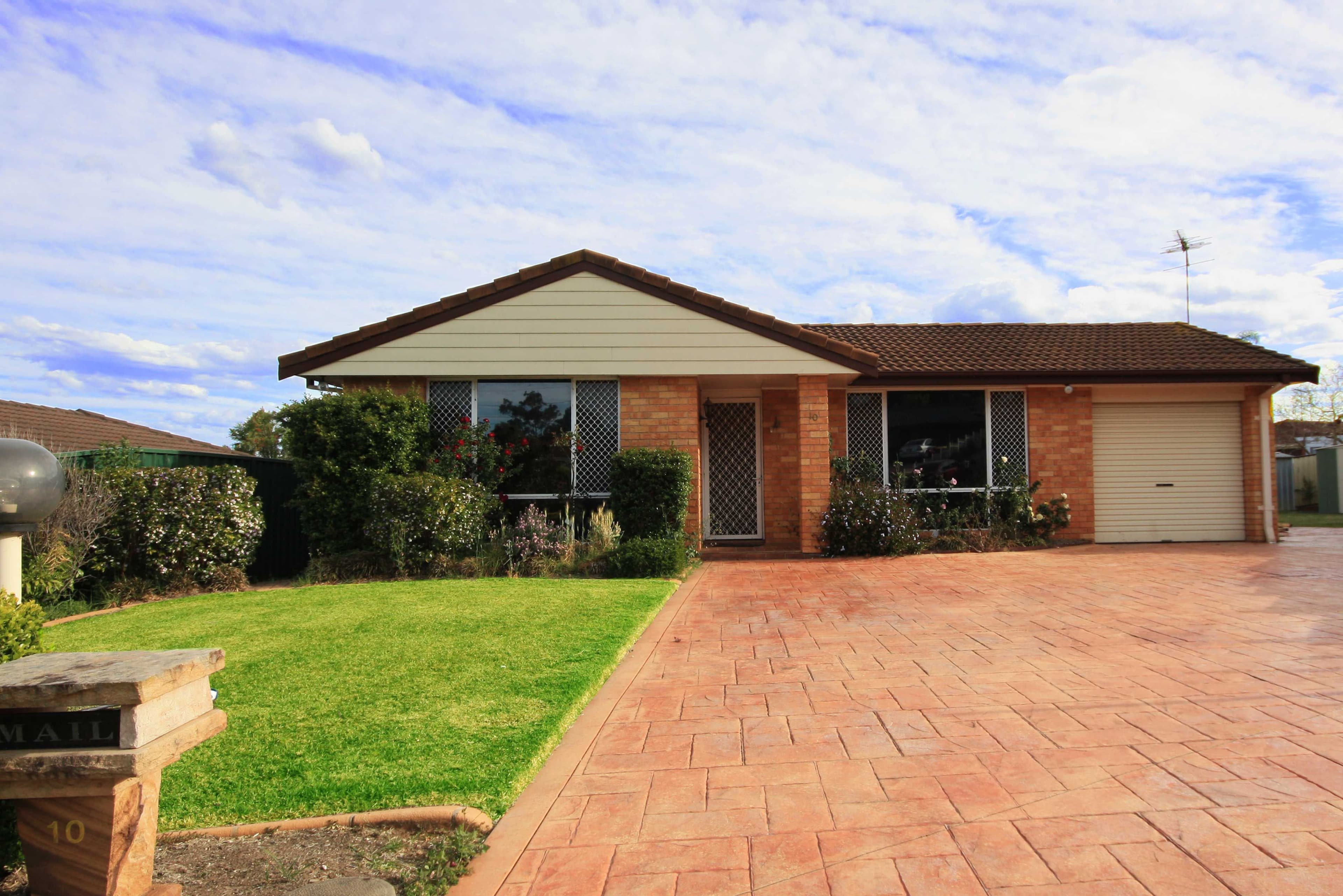 10 Balthasar Close, ROSEMEADOW NSW 2560, Rosemeadow - Image 1