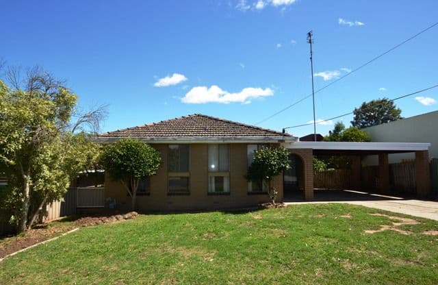 17 Webb Avenue, SEYMOUR VIC 3660, Seymour - Image 1