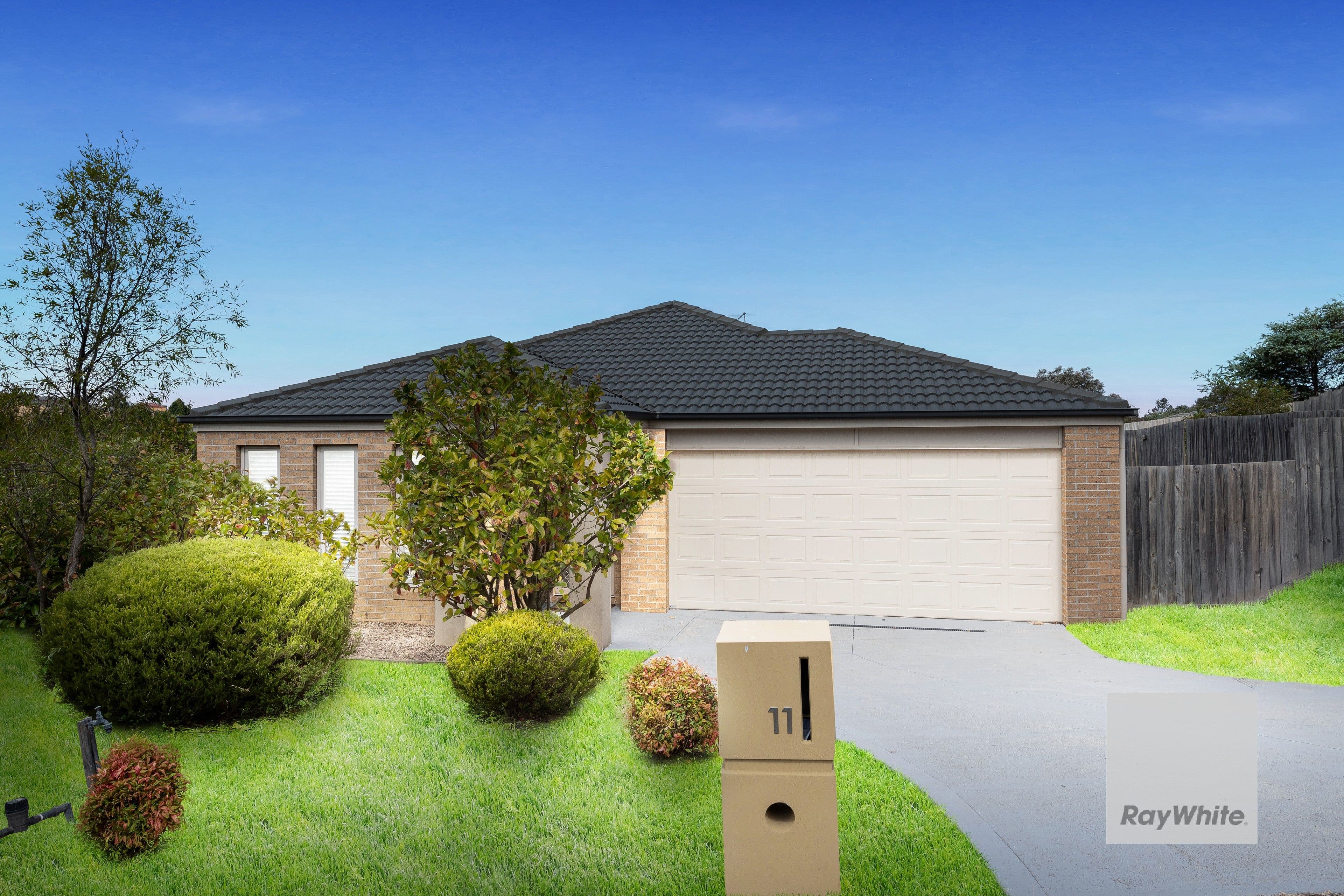 11 Glastonbury Drive, Sunbury VIC 3429, Sunbury - Image 1