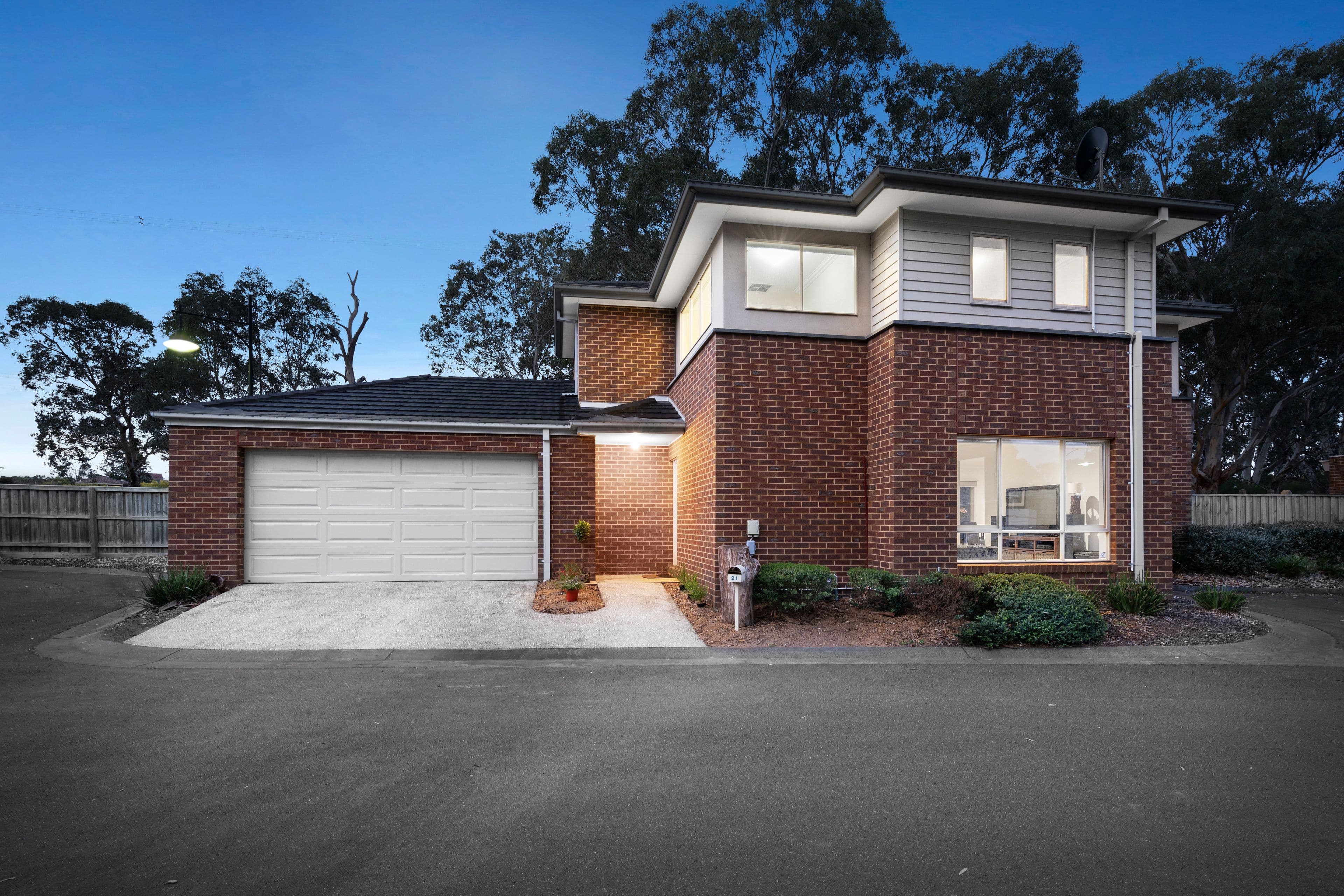 5 Delacombe Drive, Mill Park VIC 3082, Mill Park - Image 1