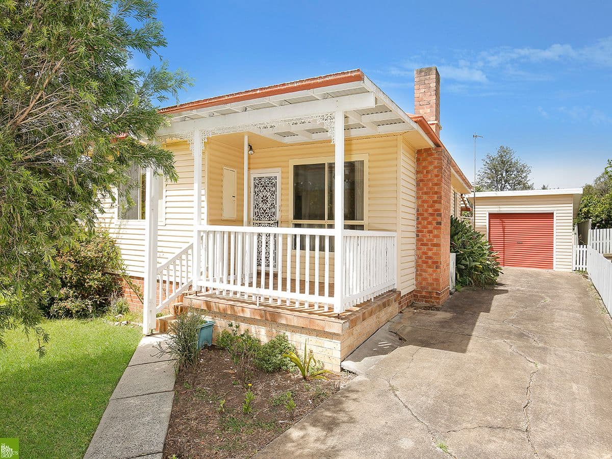 11 Rose Parade, Unanderra - Image 1