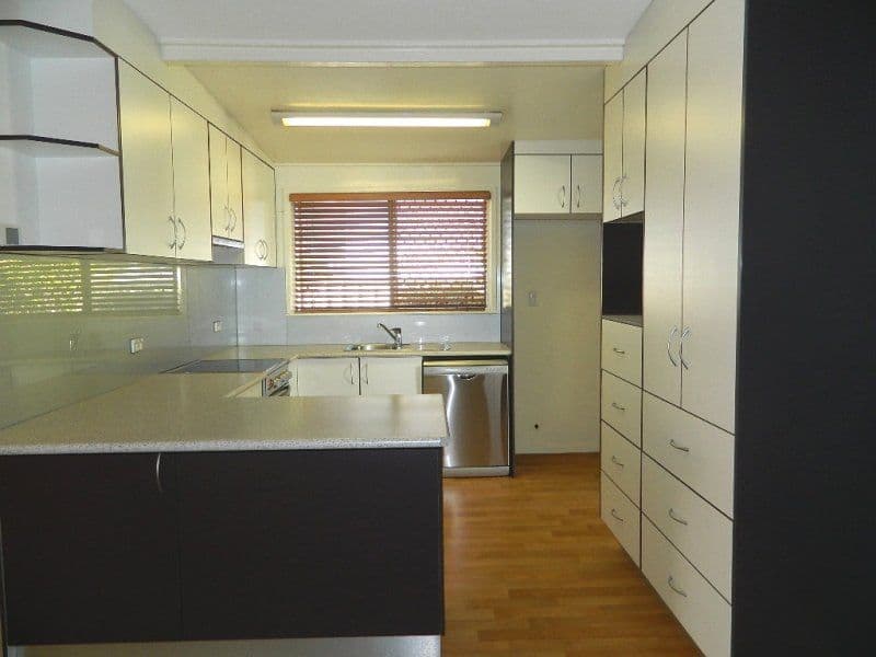 55 Cascade Street, Raceview - Image 1