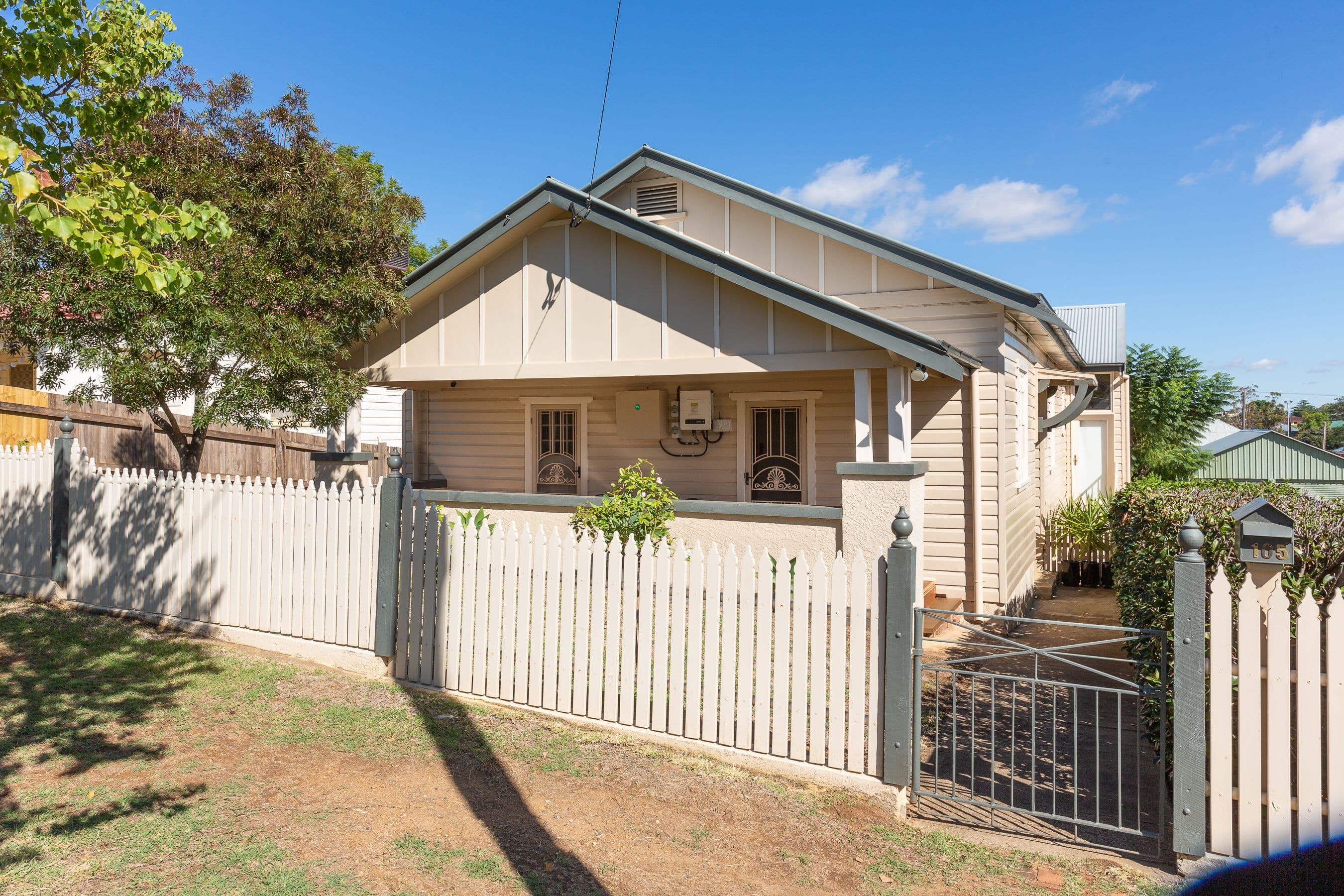 105 Denison Street, Tamworth NSW 2340, Tamworth - Image 1