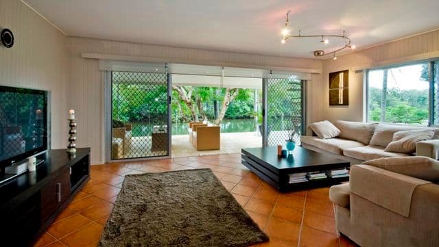 15 Costa Court, BROADBEACH WATERS QLD 4218, Broadbeach Waters - Image 1