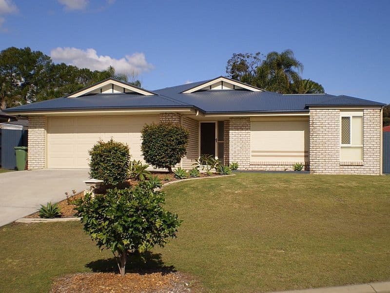 11 Pine Grove Drive, CRESTMEAD QLD 4132, Crestmead - Image 1