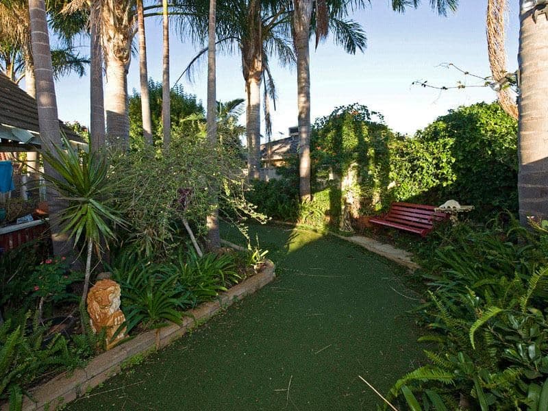 4 Kinghorn Place, REDCLIFFE WA 6104, Redcliffe - Image 1