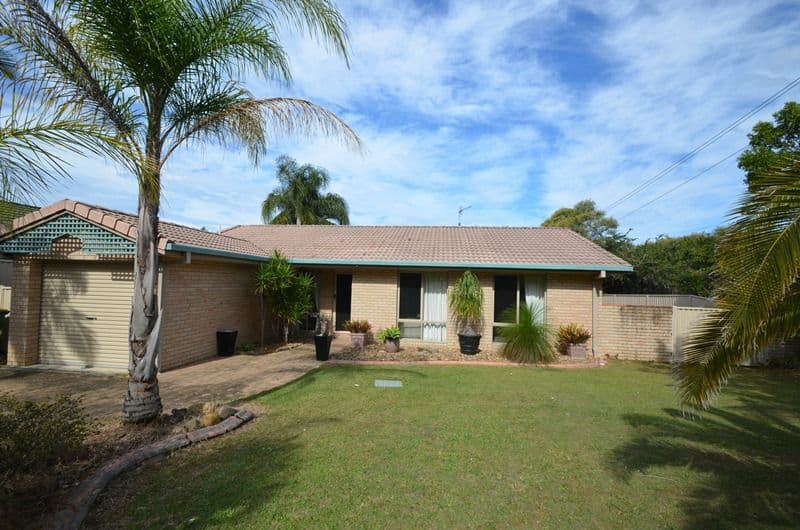 1 Captain Cook Close, ARUNDEL QLD 4214, Arundel - Image 1