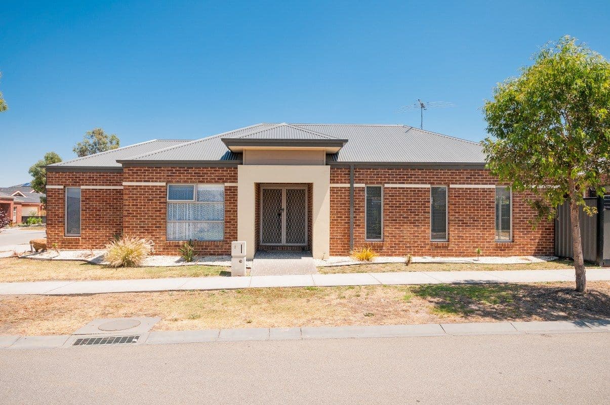2 Stafford Link, CRAIGIEBURN VIC 3064, Craigieburn - Image 1