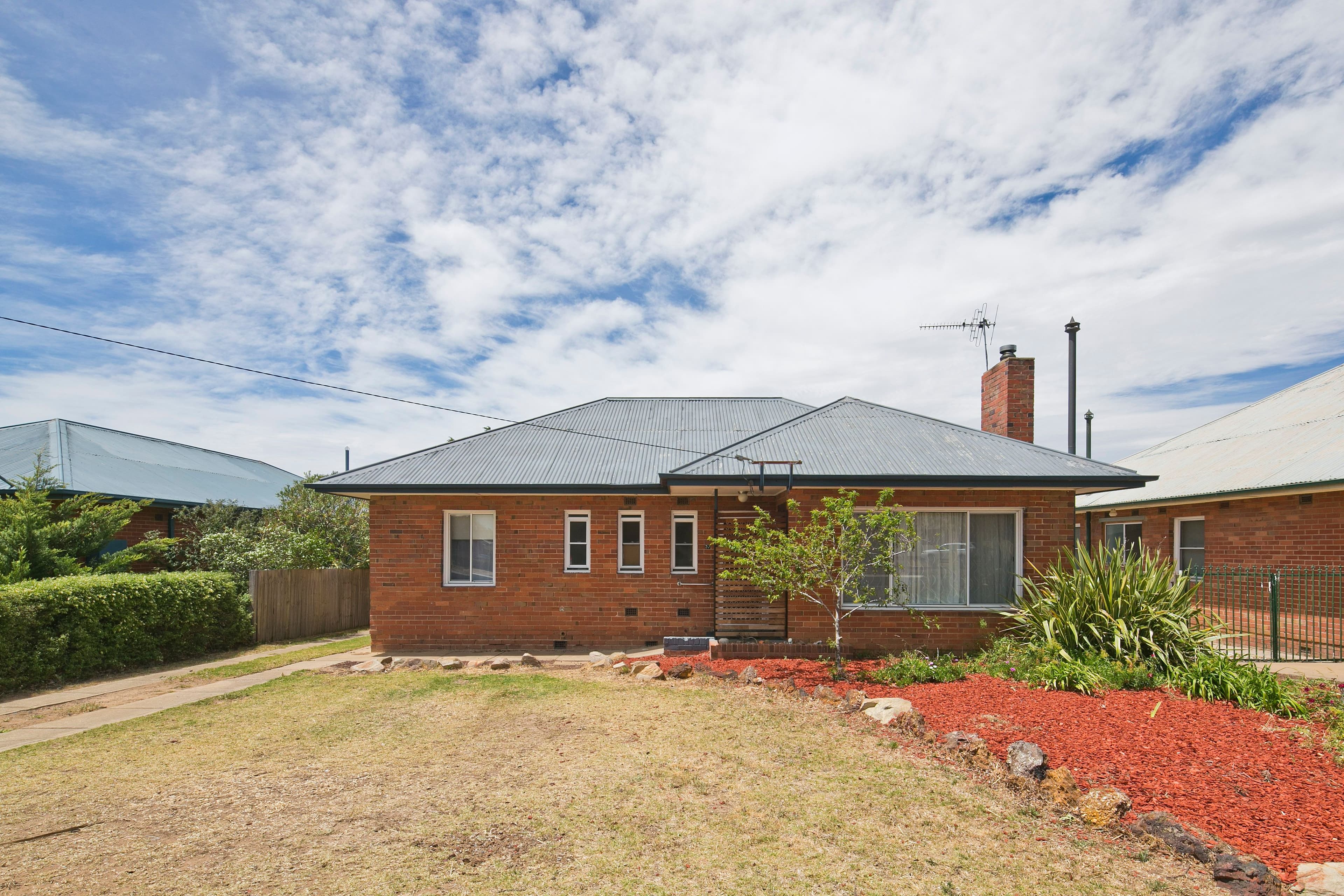 37 Hume Street, Goulburn NSW 2580, Goulburn - Image 1