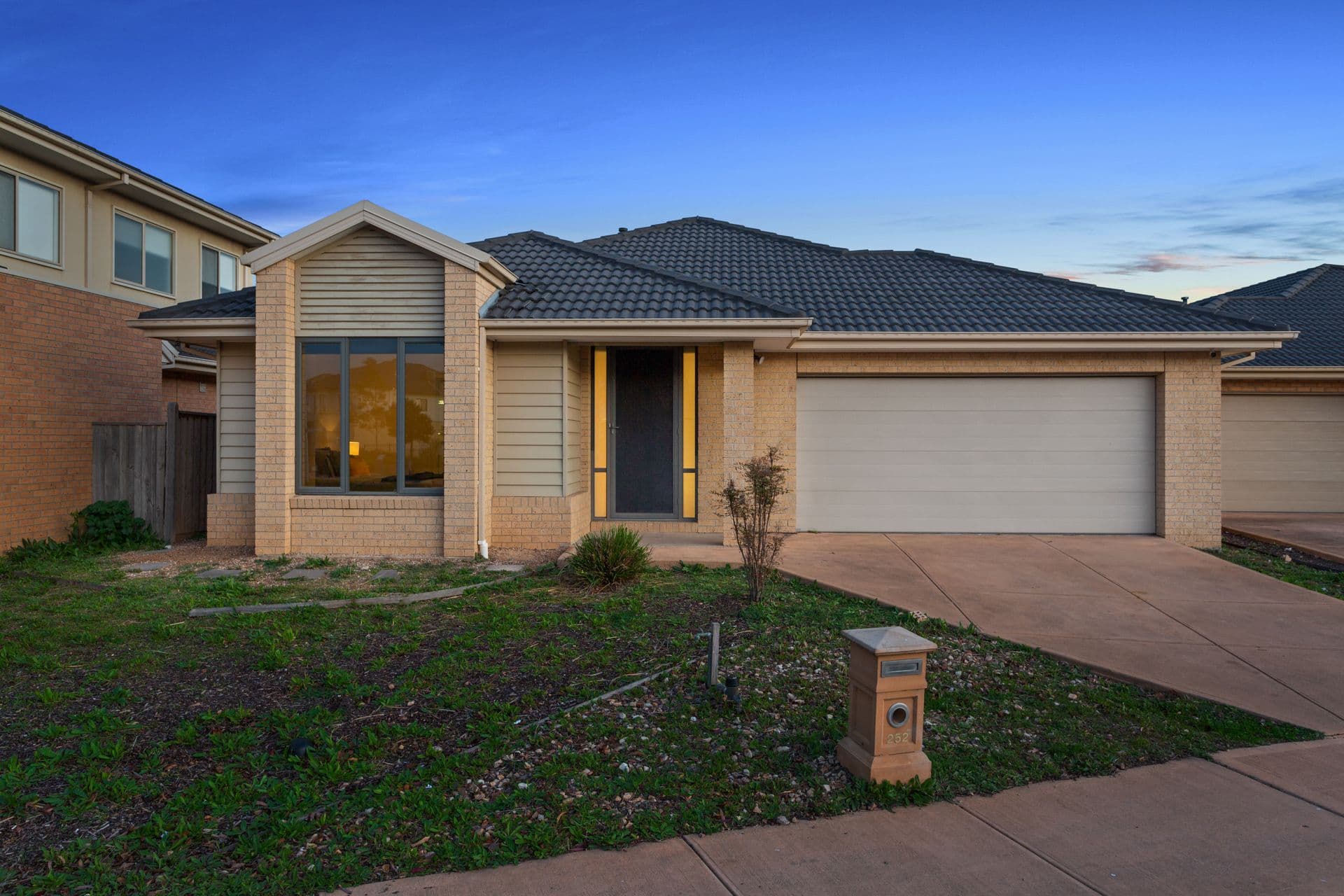 252 Sanctuary Lakes South Boulevard, Sanctuary Lakes VIC 3030, Sanctuary Lakes - Image 1