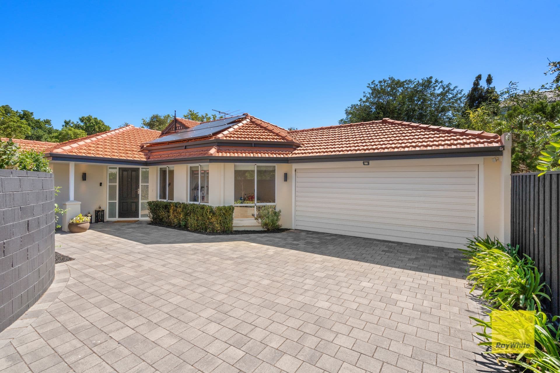 47 Moreton Road, Illawong, Illawong - Image 1