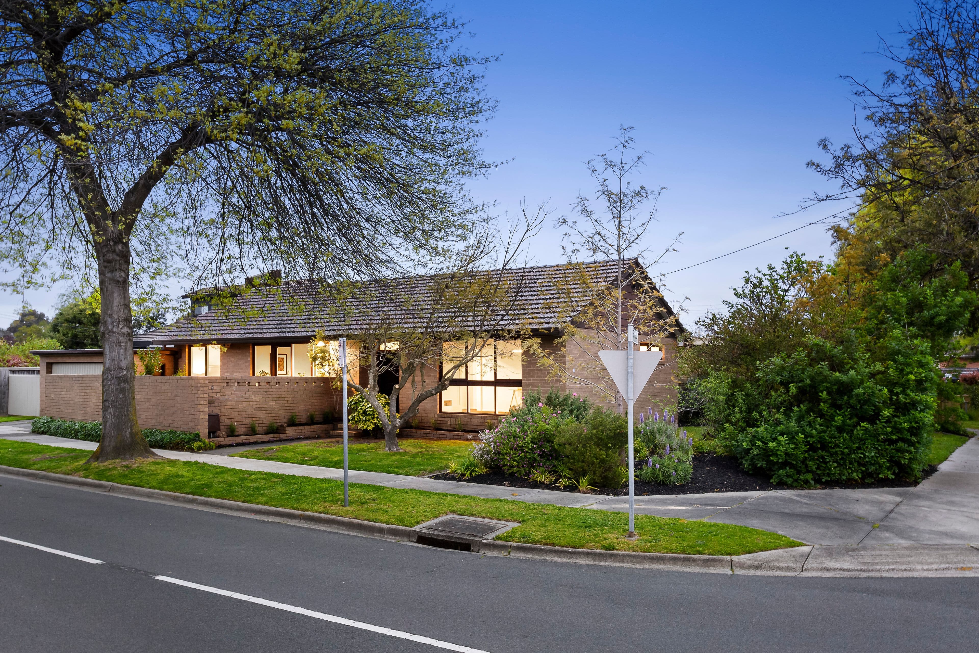 8 Riley Street, Oakleigh South VIC 3167, Oakleigh South - Image 1