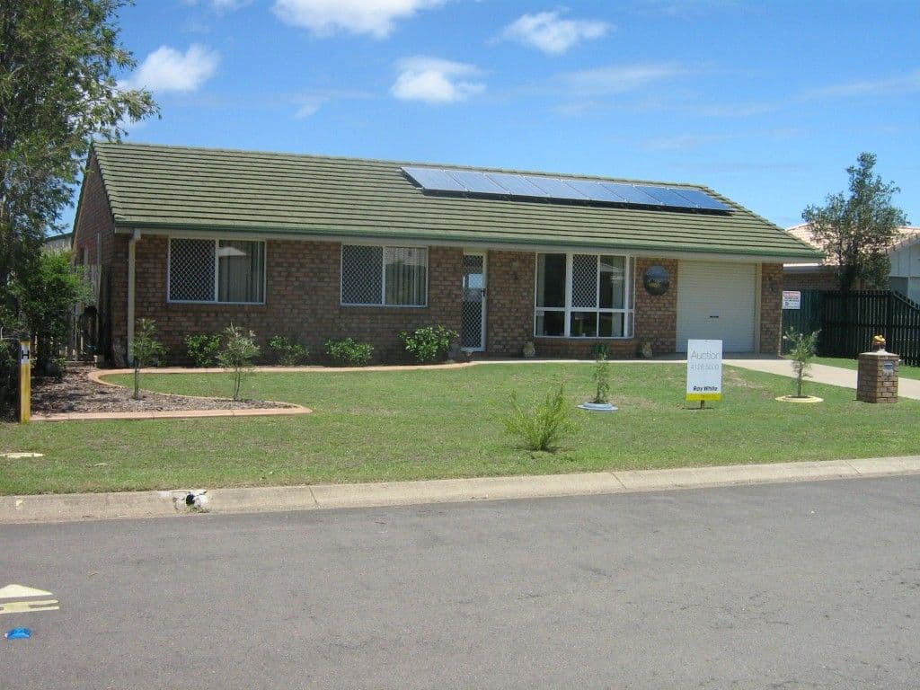 25 Goodwin Avenue, POINT VERNON QLD 4655, Point Vernon - Image 1