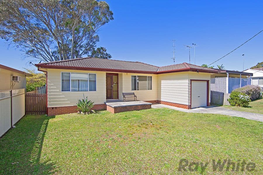 4 Kalani Street, Budgewoi NSW 2262, Budgewoi - Image 1