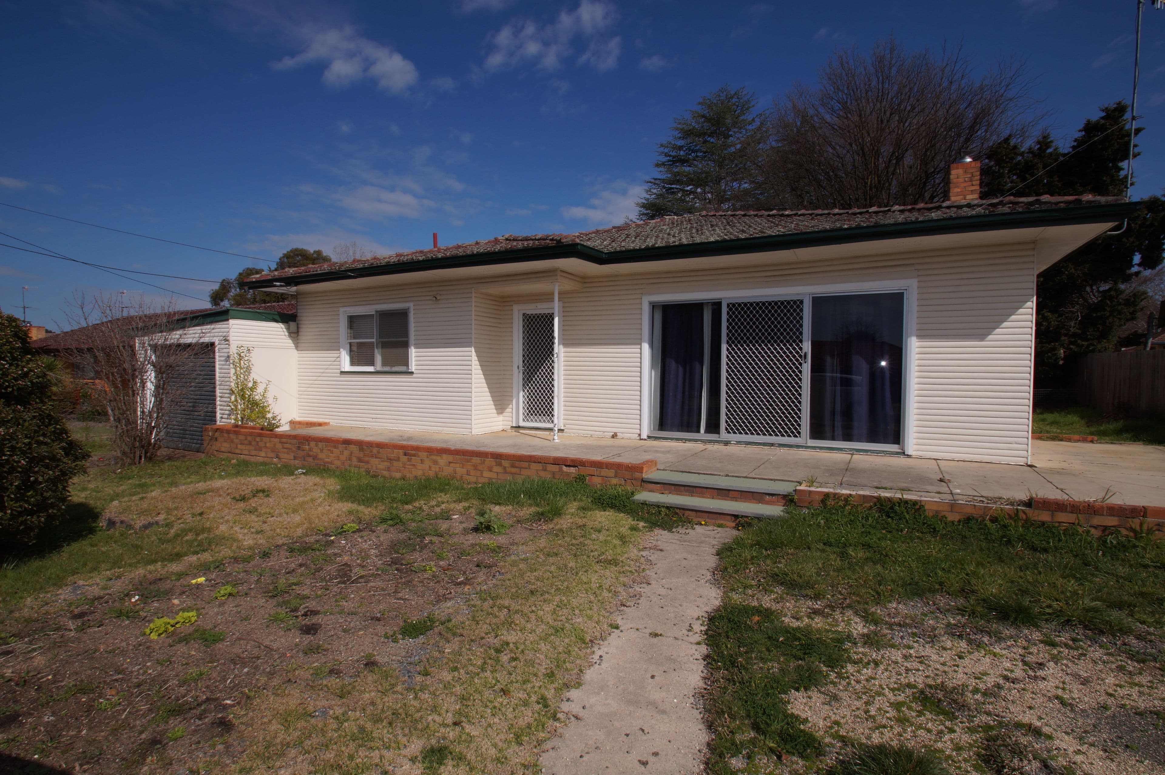 26 White Avenue, Armidale - Image 1