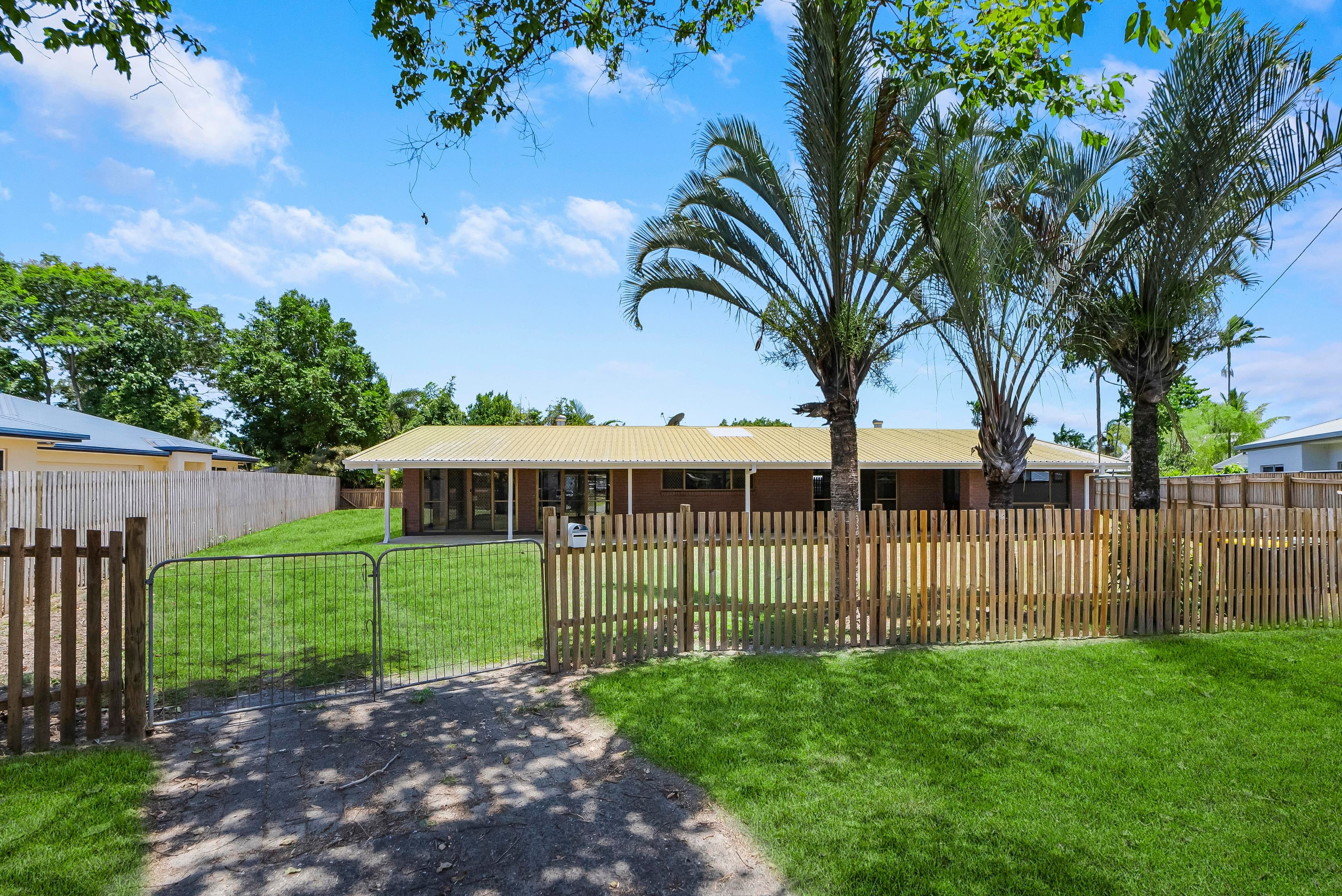 8 Keller Close, Whitfield QLD 4870, Whitfield - Image 1