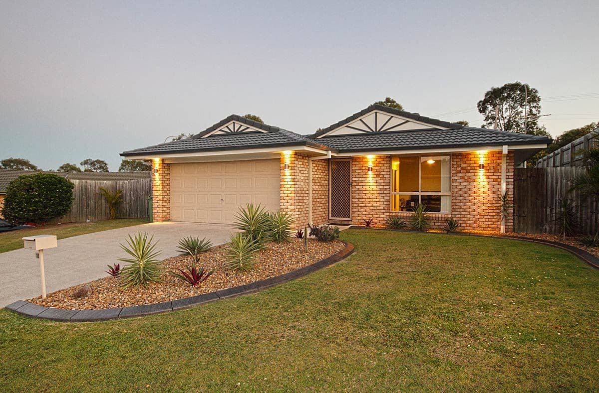33 Cumberland Crescent, HERITAGE PARK QLD 4118, Heritage Park - Image 1