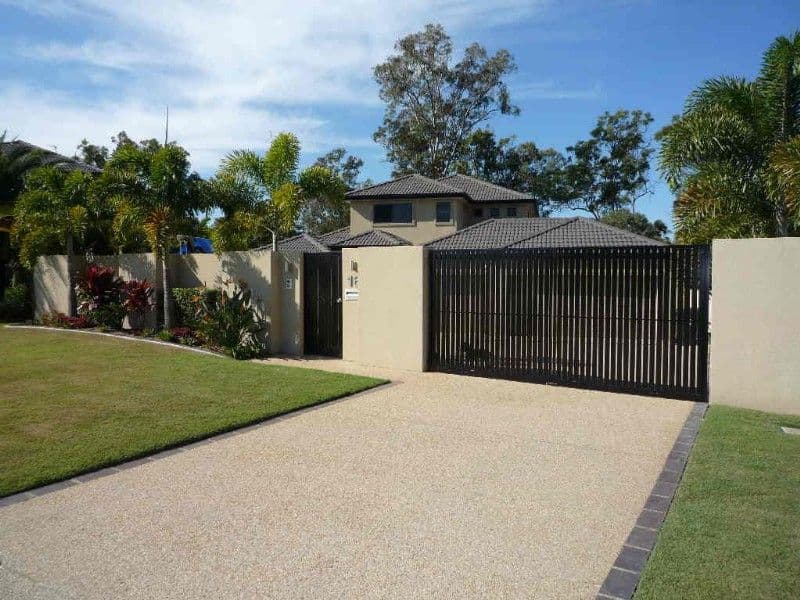16 Torquay Place, ARUNDEL QLD 4214, Arundel - Image 1