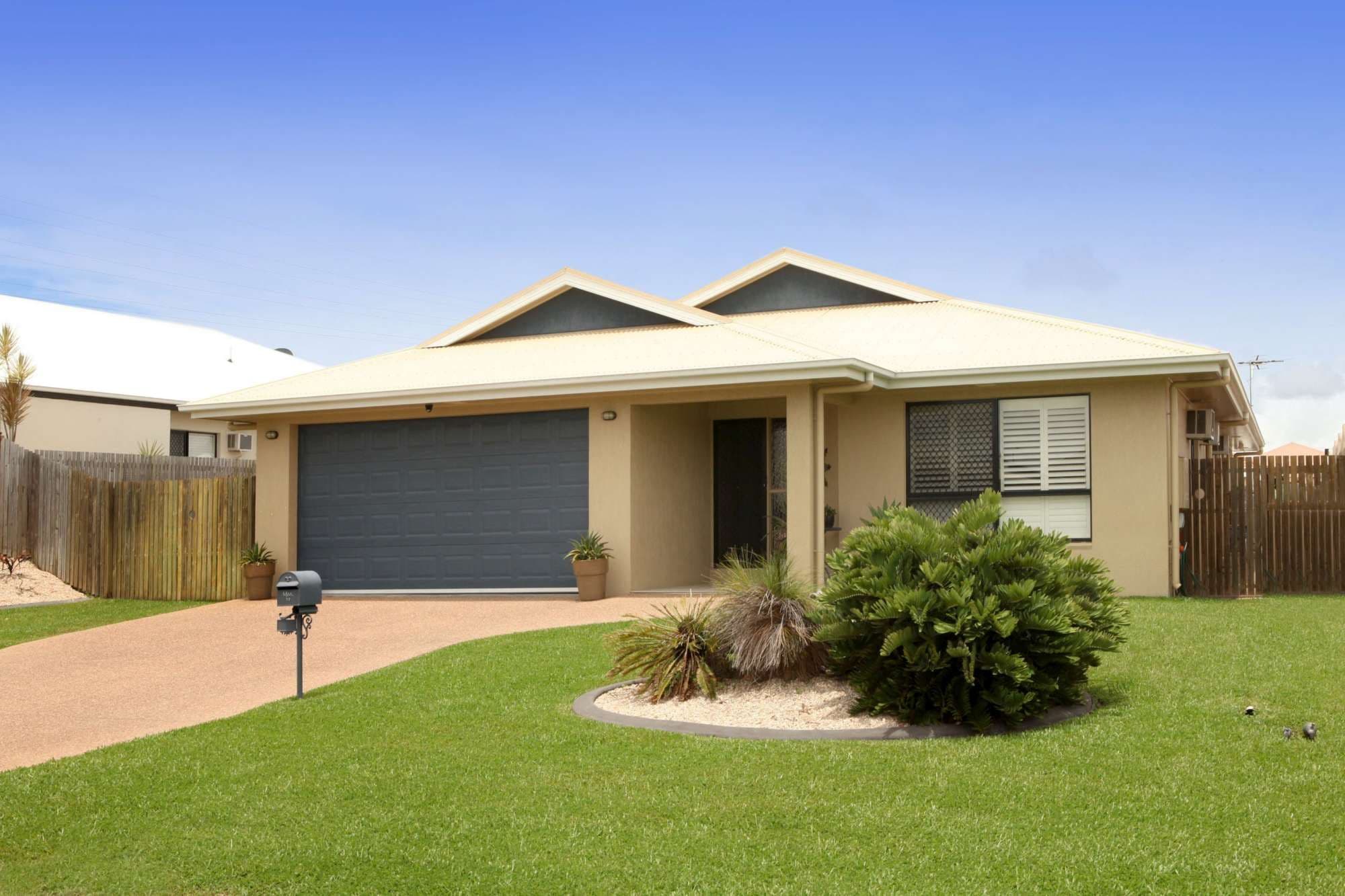 17 Blackbean Court, MOUNT LOUISA QLD 4814, Mount Louisa - Image 1
