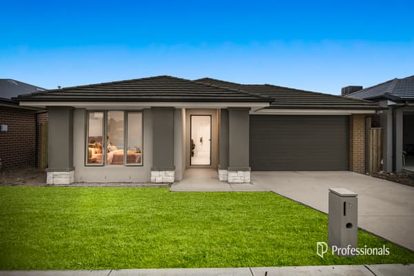 7 Golden Gate Drive, Clyde North VIC 3978, Clyde North - Image 1
