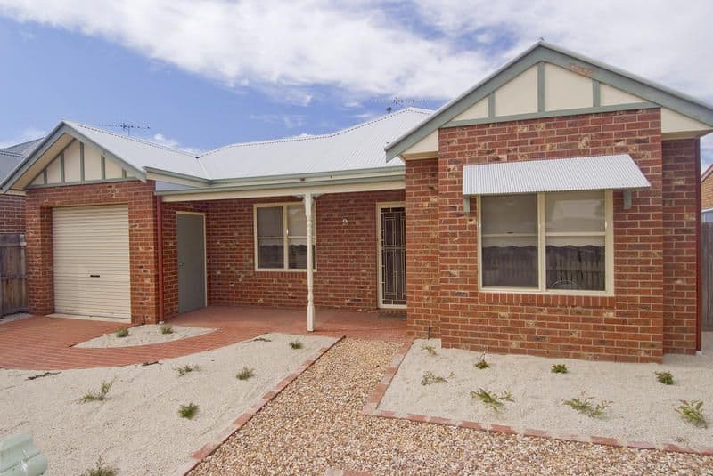 16 Francis Court, LARA VIC 3212, Lara - Image 1