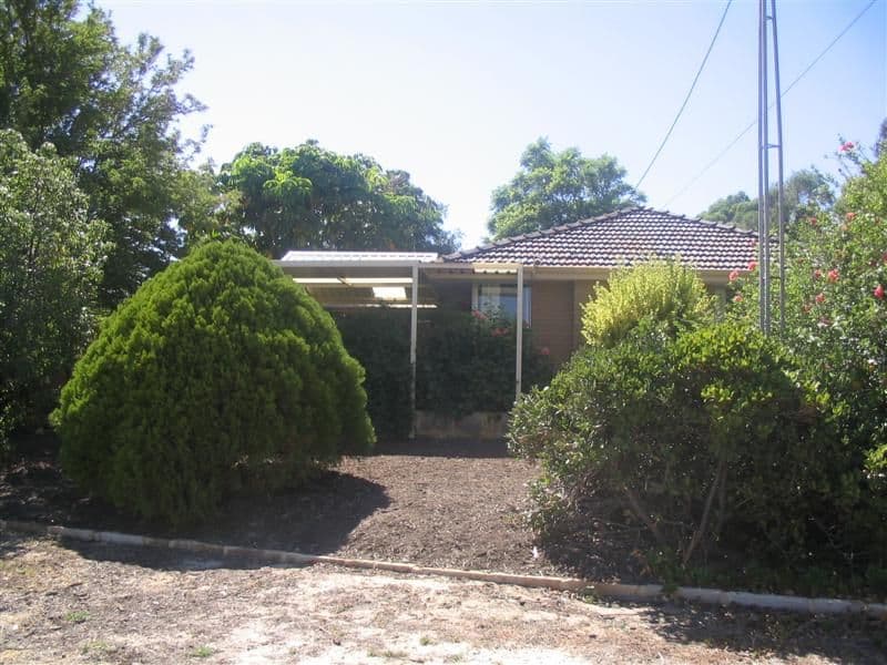 8 Petunia Street, KALAMUNDA WA 6076, Kalamunda - Image 1