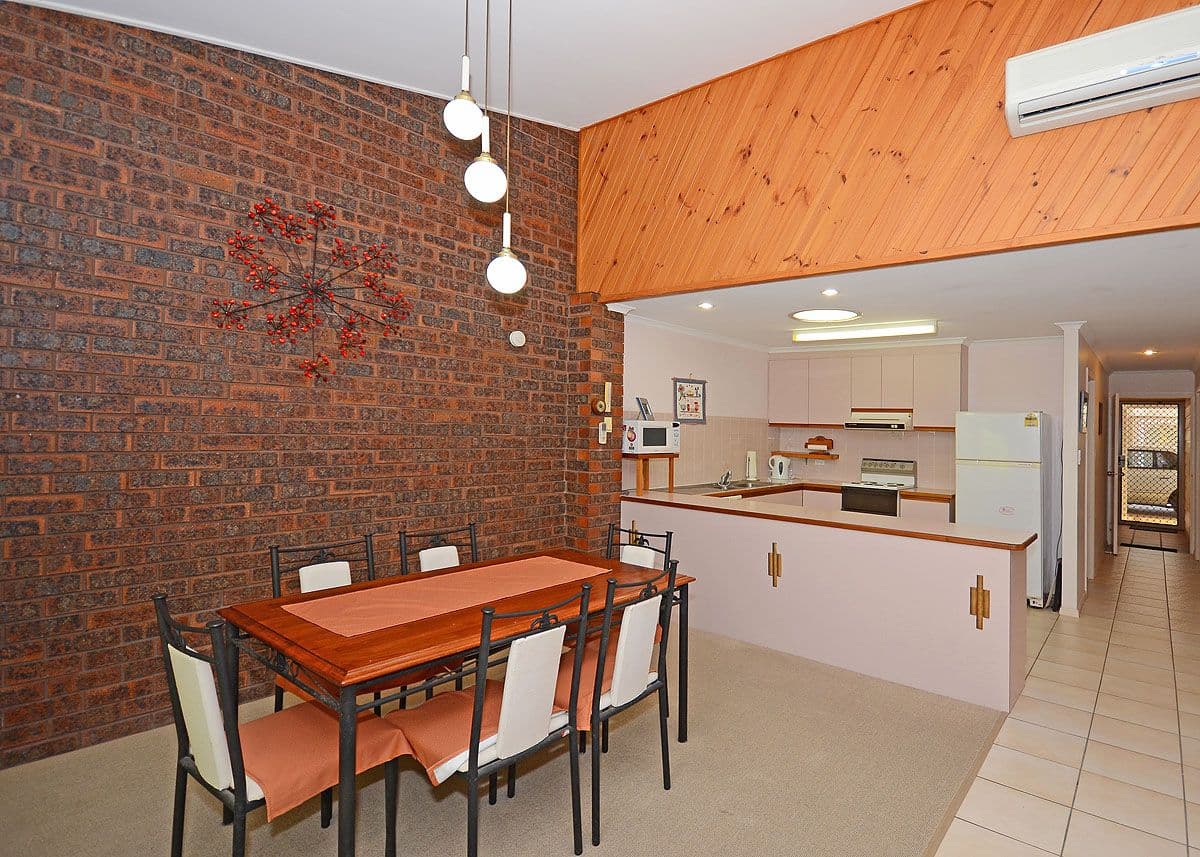 123 Freshwater Street, TORQUAY QLD 4655, Torquay - Image 1