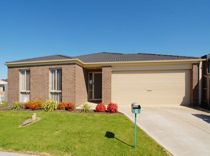 1 Karwarren Way, CRANBOURNE WEST VIC 3977, Cranbourne West - Image 1