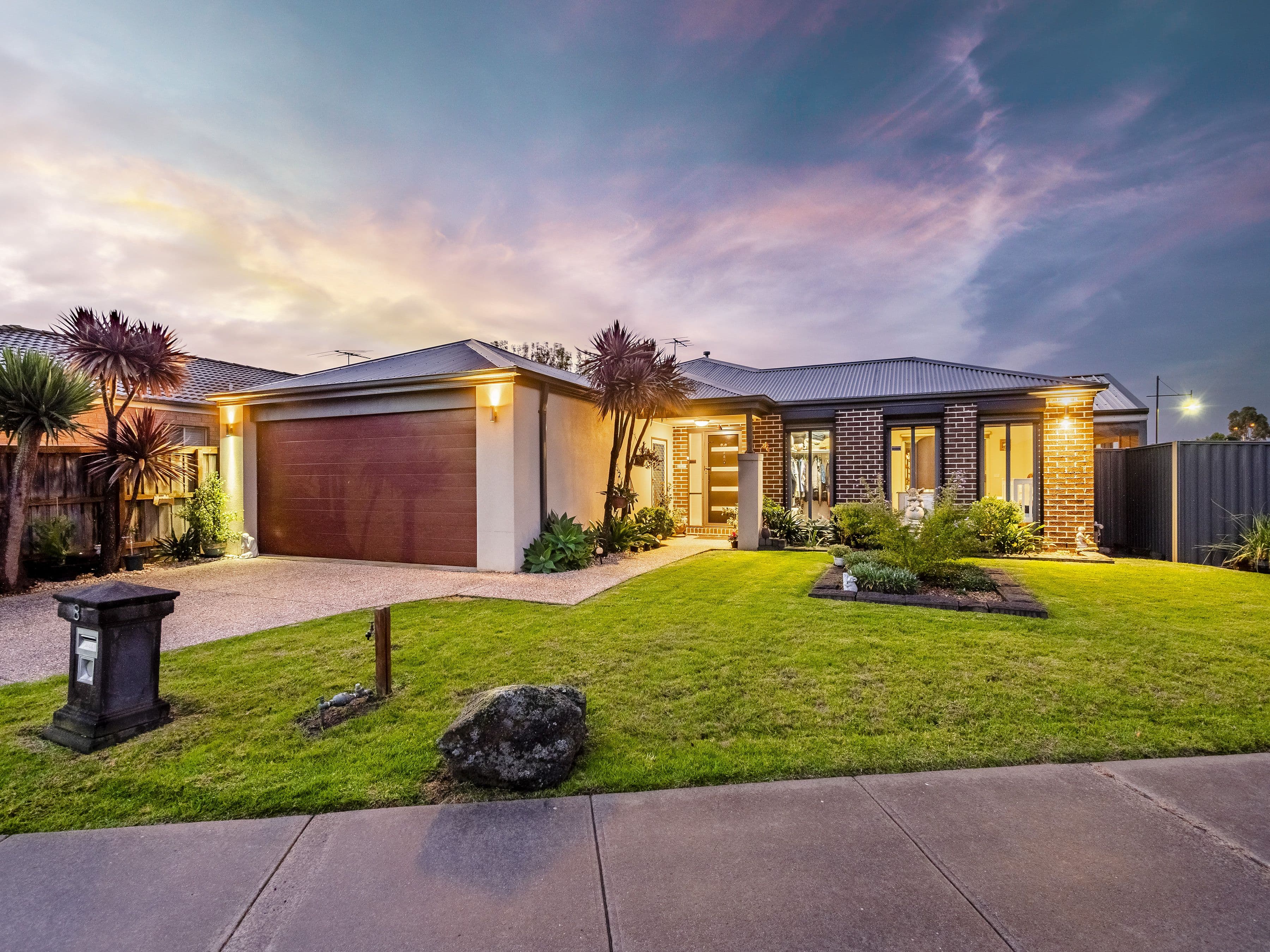 8 Forest Oak Court, Cranbourne VIC 3977, Cranbourne - Image 1