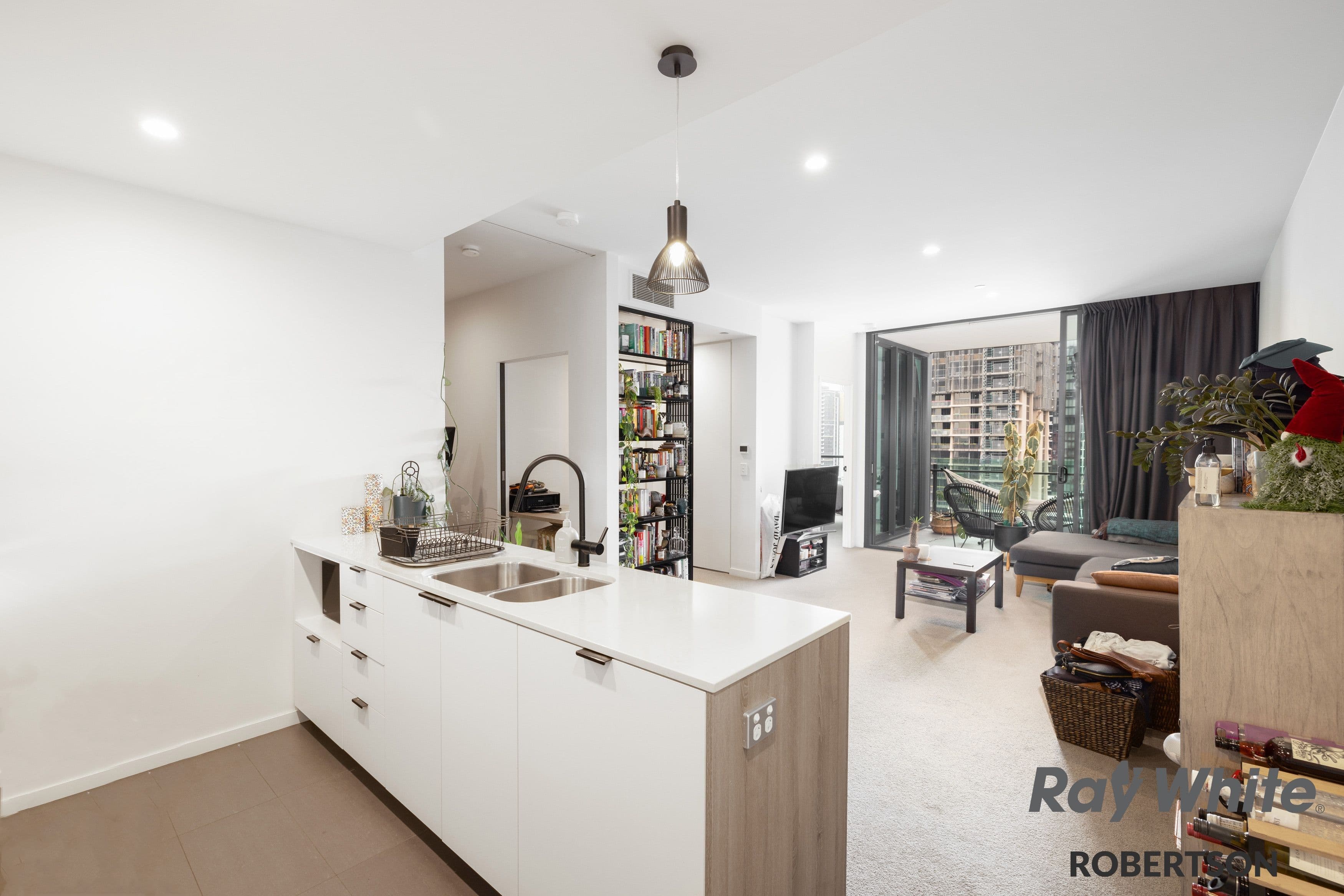 4 Edmondstone, South Brisbane QLD 4101, South Brisbane - Image 1